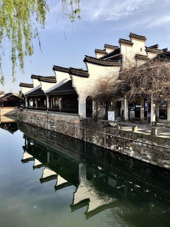 汪峰工作室辟谣结婚：与传言中任何人无交集